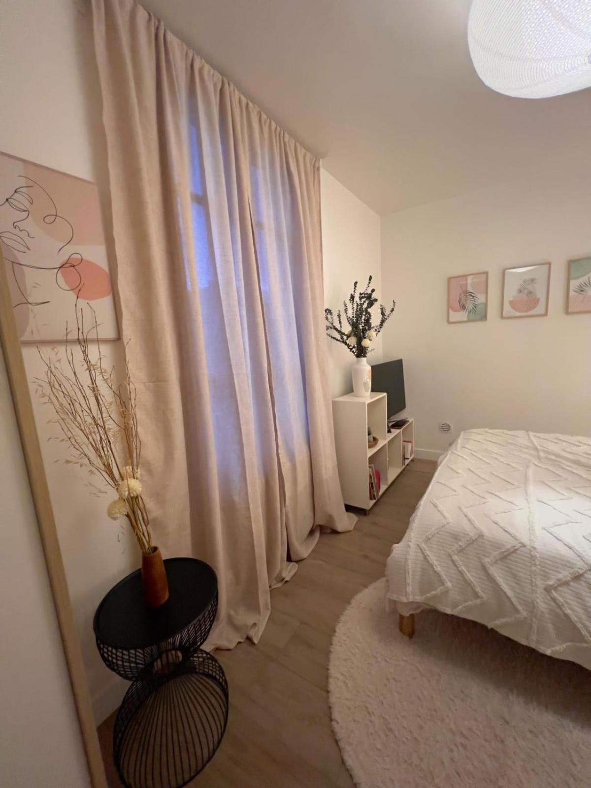 Escale Cosy A Pontoise Jacuzzi Et Terrasse Apartman Kültér fotó