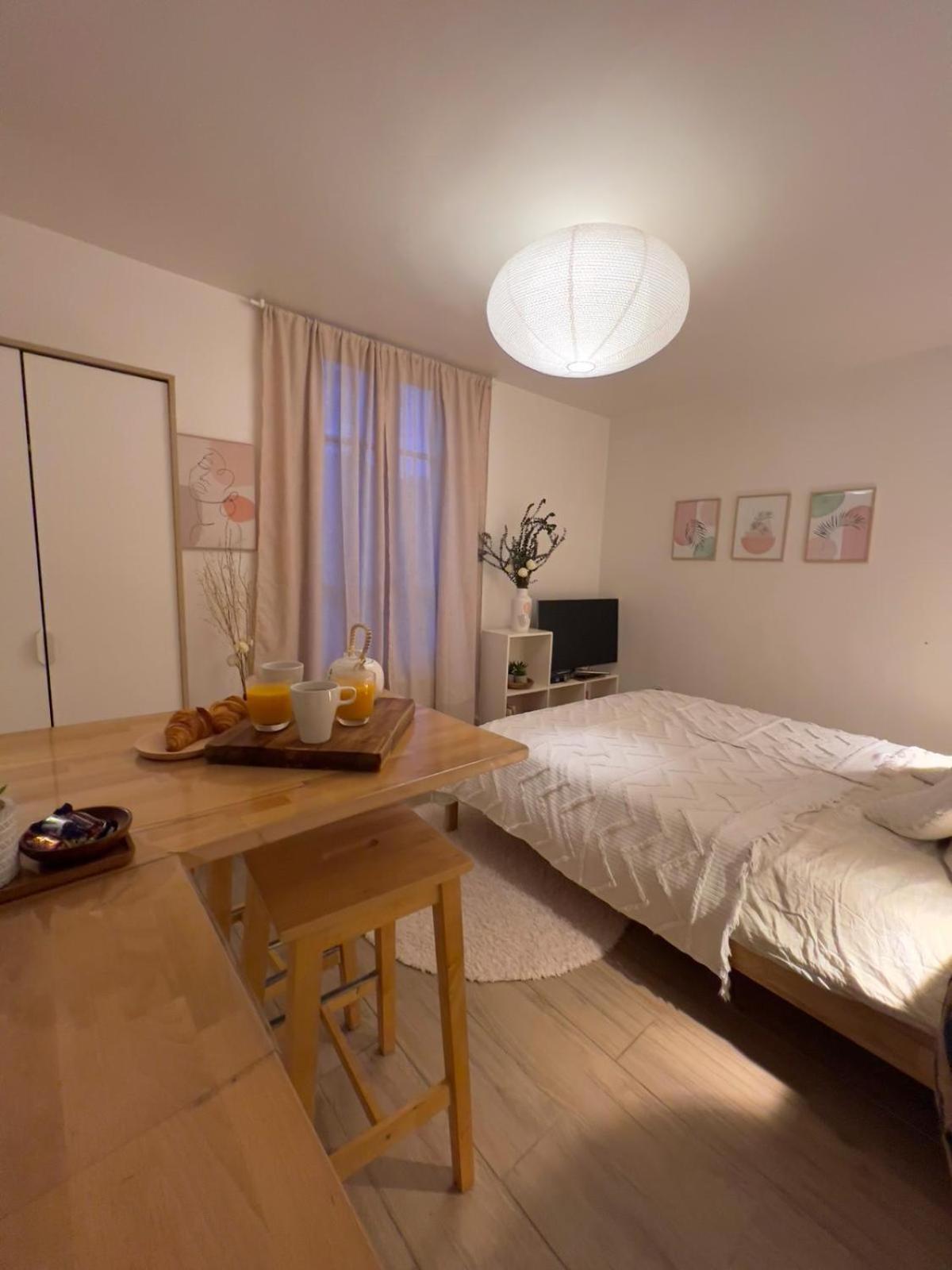 Escale Cosy A Pontoise Jacuzzi Et Terrasse Apartman Kültér fotó