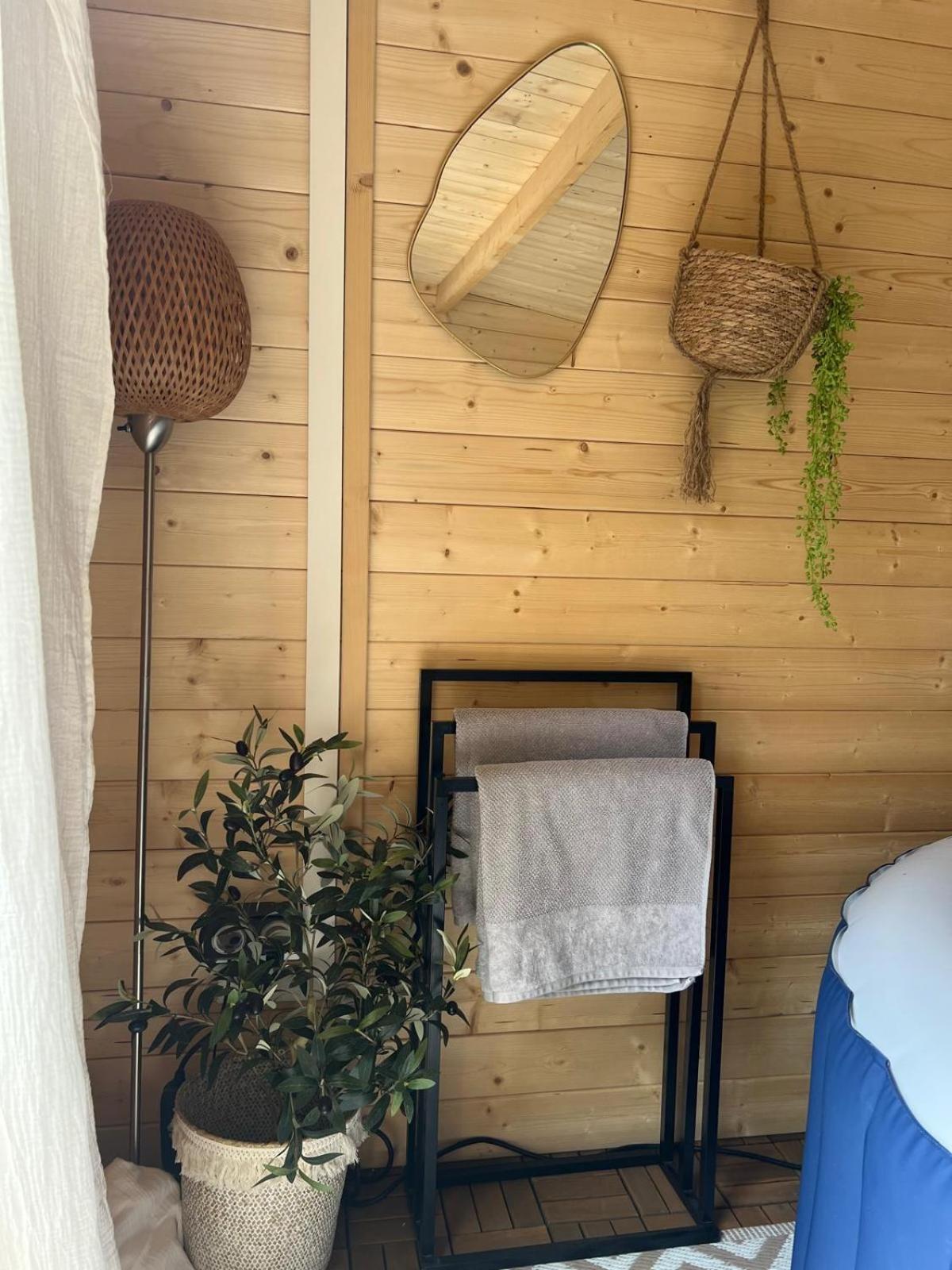 Escale Cosy A Pontoise Jacuzzi Et Terrasse Apartman Kültér fotó
