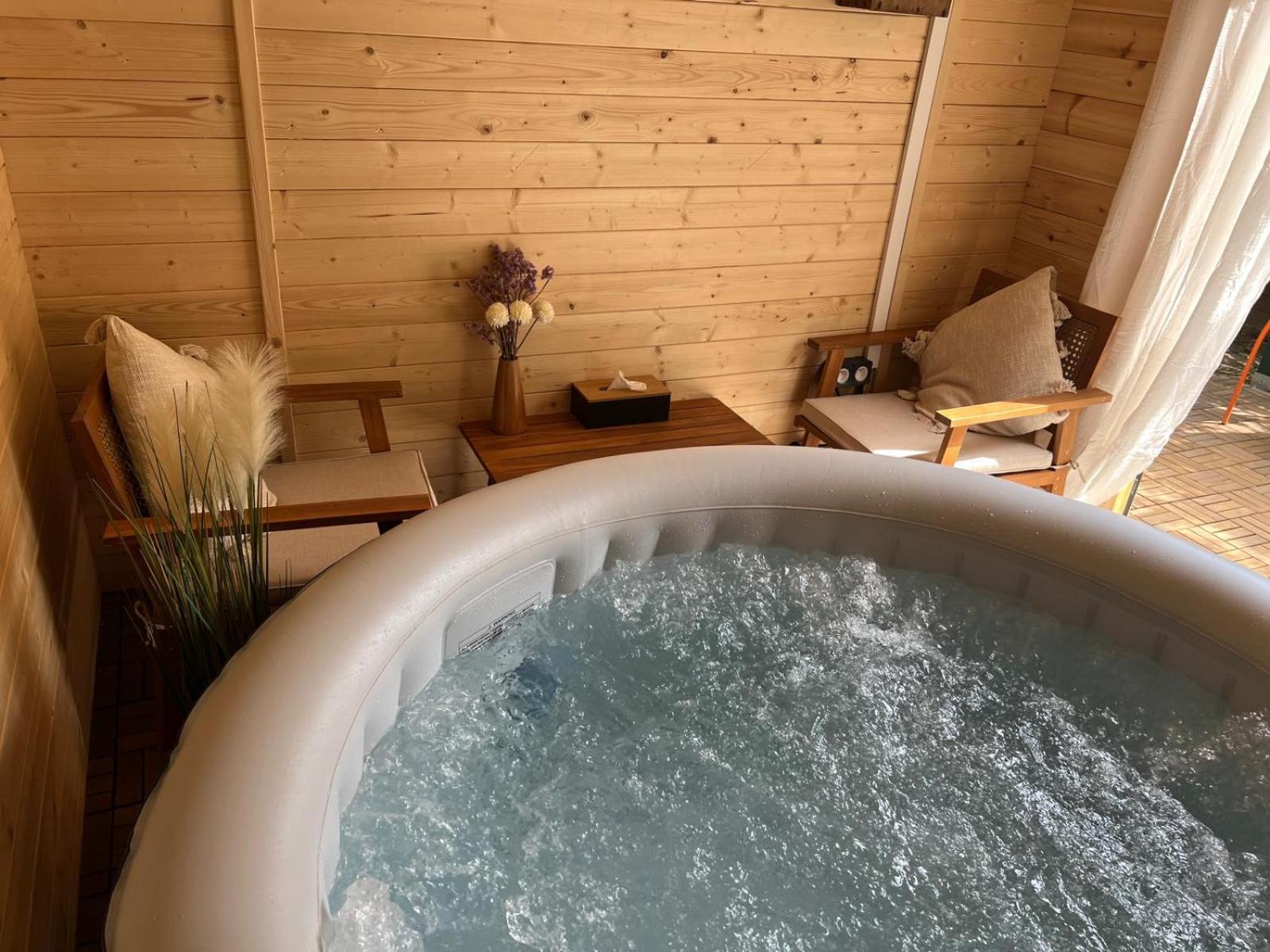 Escale Cosy A Pontoise Jacuzzi Et Terrasse Apartman Kültér fotó